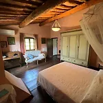Podere Montemarchi Lari