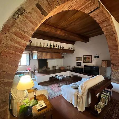 Villa Podere Montemarchi Lari