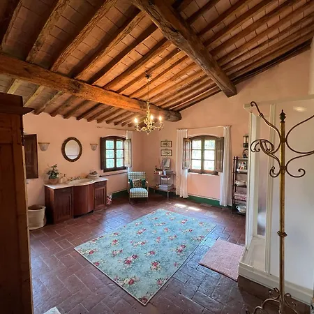 Podere Montemarchi Lari